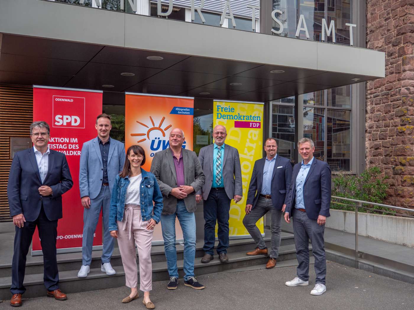 Foto-Credit: Konrad Kißling BU: Die Modernisierungspartner (von links): Rüdiger Holschuh (SPD-Kreisvorsitzender), Raoul Giebenhain (SPD-Fraktionsvorsitzender), Rekha Krings (stellvertretende SPD-Fraktionsvorsitzende), Michael Gänssle (ÜWG-Kreisvorsitzender), Georg Raab (ÜWG-Fraktionsvorsitzender), Dr. Alwin Weber (FDP-Kreisvorsitzender), Moritz Promny (FDP-Fraktionsvorsitzender)